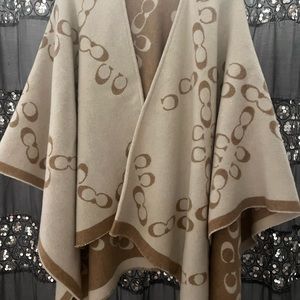 COPY - NWT COACH TWO-TONE REVERSIBLE SIGNATURE LOGO PONCHO, Chalk Taupe